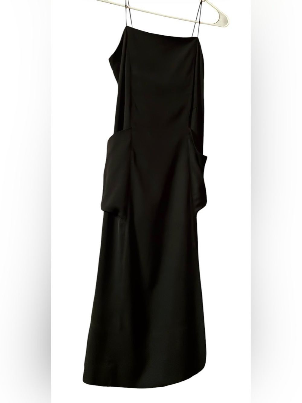 FAVLUX Black Maxi Slip Dress with Sculpted Side Drapes med